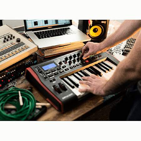 Novation Impulse 25