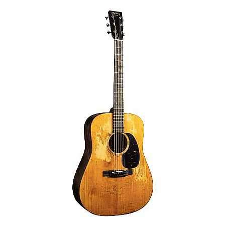Martin D-18 Street Legend