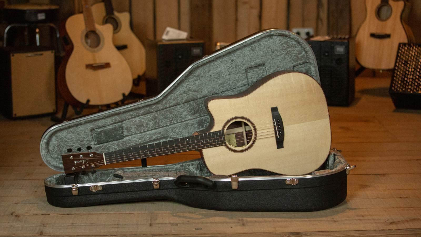 Lakewood D-31 CP Dreadnought Cutaway, Anthem