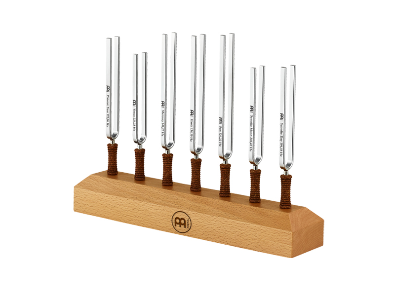 Meinl planetarisch gestimmtes Stimmgabel Set mit Holzstativ