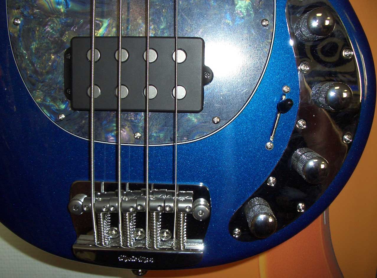 Music Man StingRay IV 3-EQ HS RW PB MH