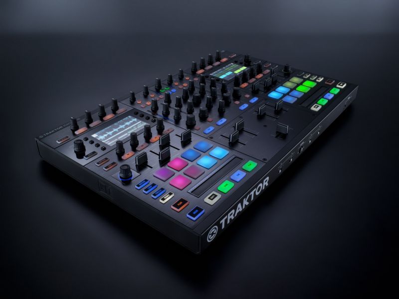 Native Instruments Traktor Kontrol S8