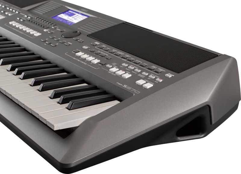 Yamaha PSR-S670 Keyboard