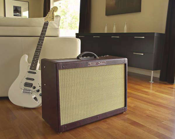 Fender Hot Rod Deluxe wine red Sondermodell