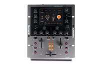 Numark X6 digitaler 2-Kanal Scratchmixer mit BEAT SYNC Digitaleffekten