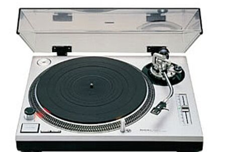 Technics SL-1200 MKII Turntable