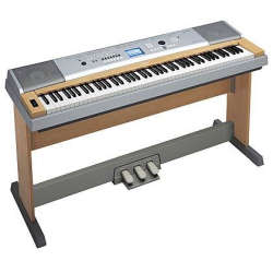 Yamaha DGX-630 Keyboard