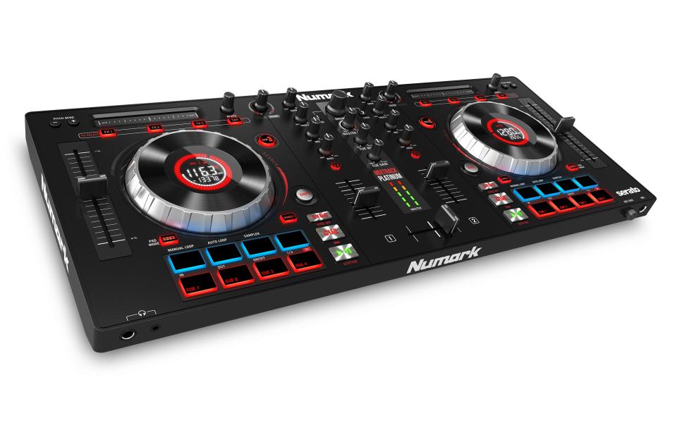 Numark Mixtrack Platinum Controller mit Audio Interface