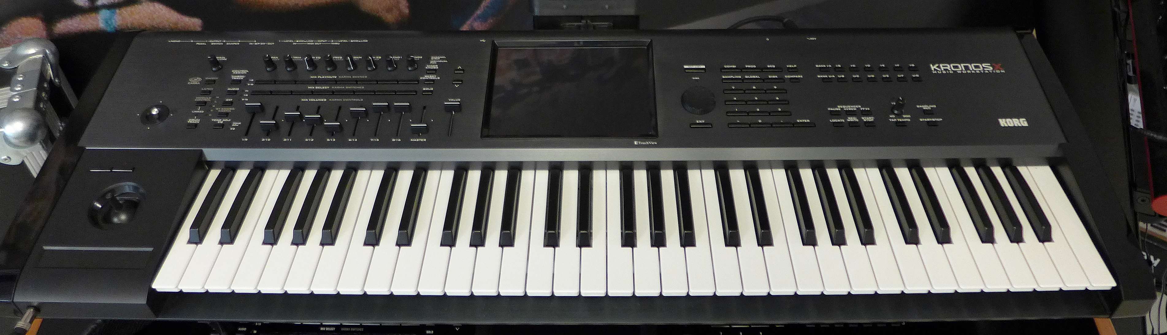 Korg KronosX 61 gebraucht m. Case