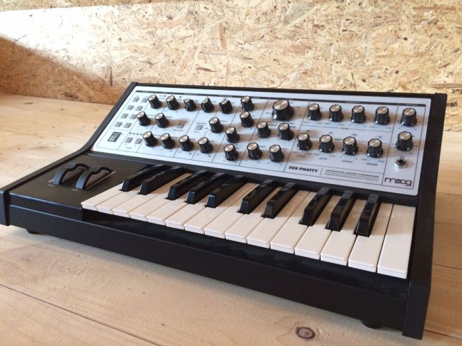 Moog Sub Phatty Gebraucht